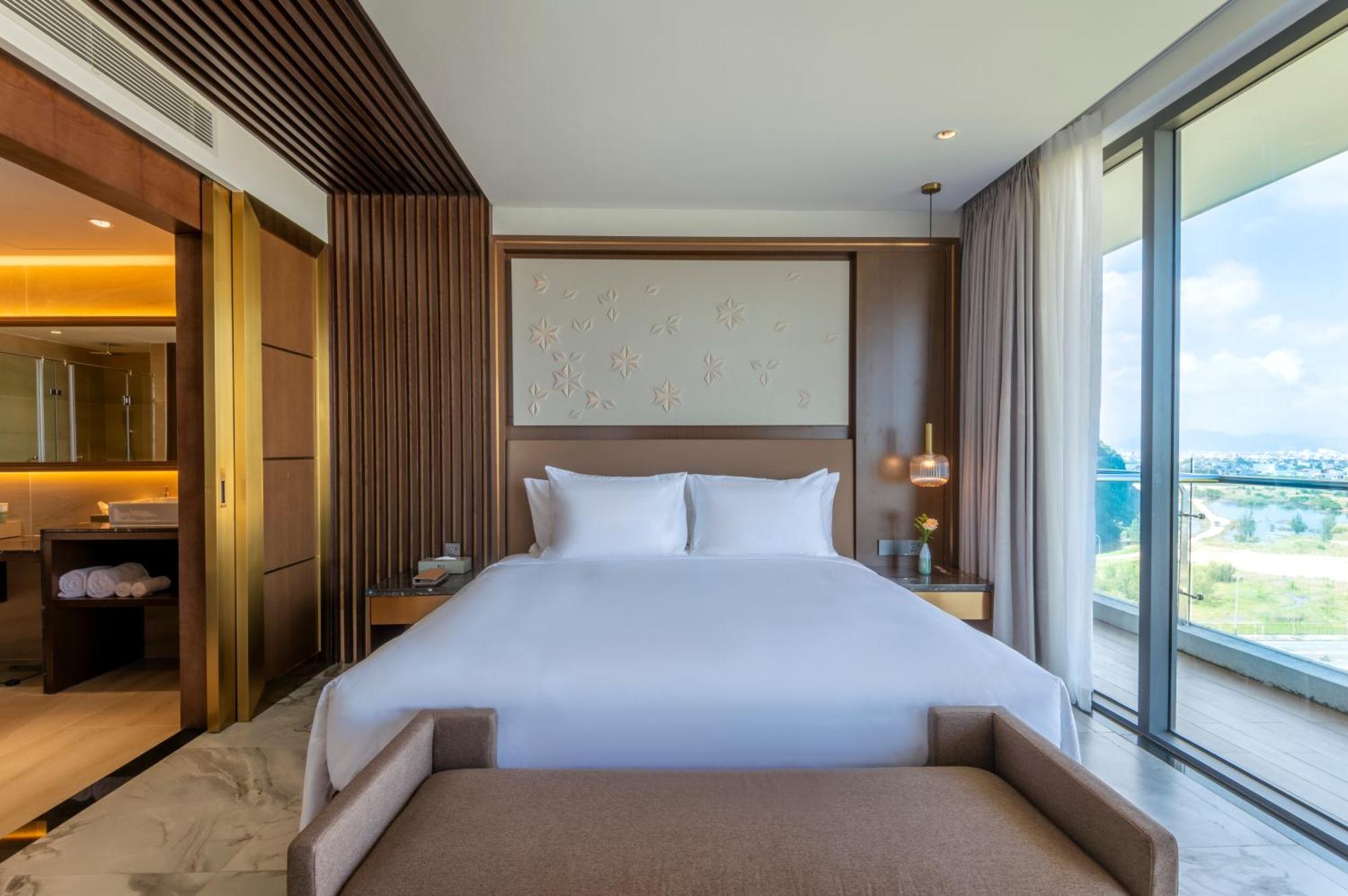 Koi Resort & Residence Da Nang Exteriör bild